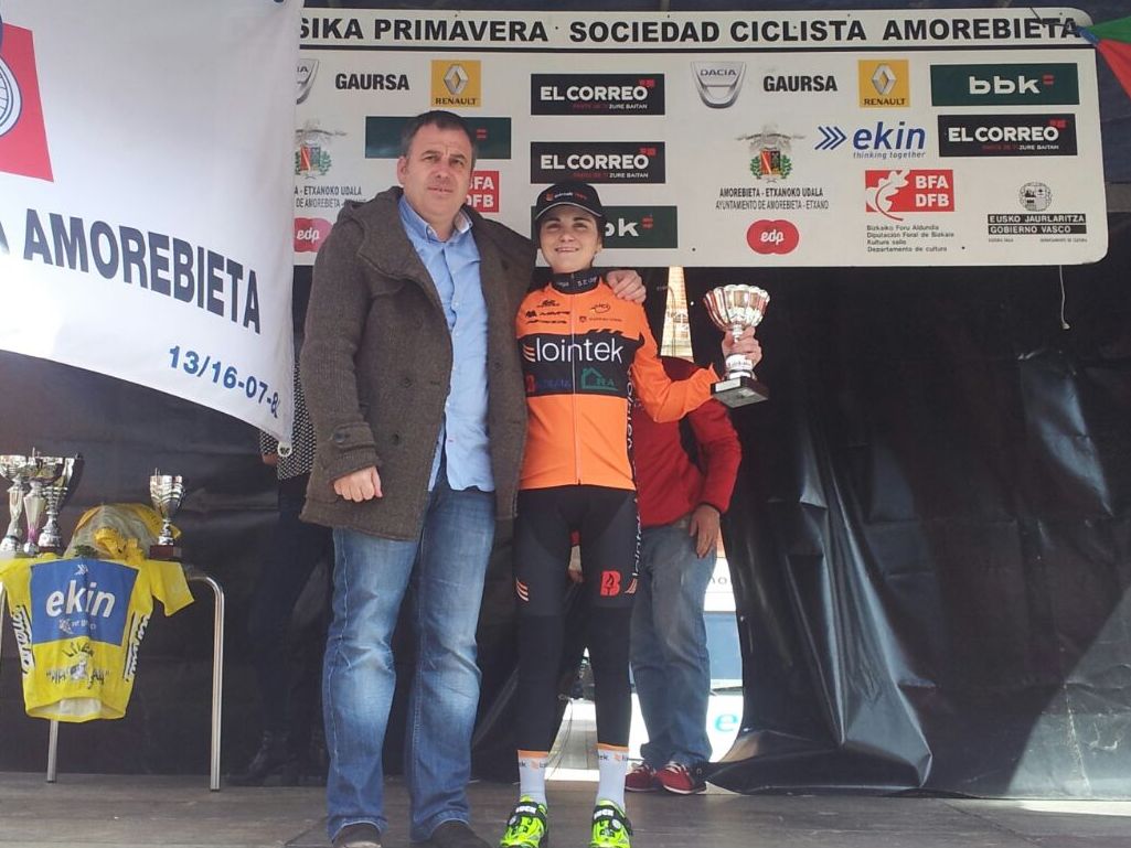 El Pelotón Lointek Team ultima su preparación antes de viajar a Flandes