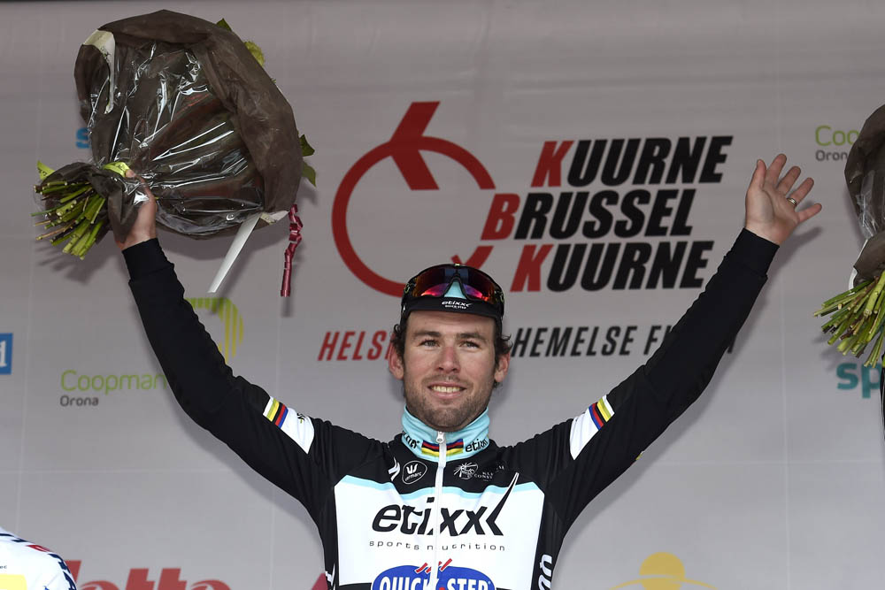 El Pelotón Cavendish venga a Etixx en Kuurne
