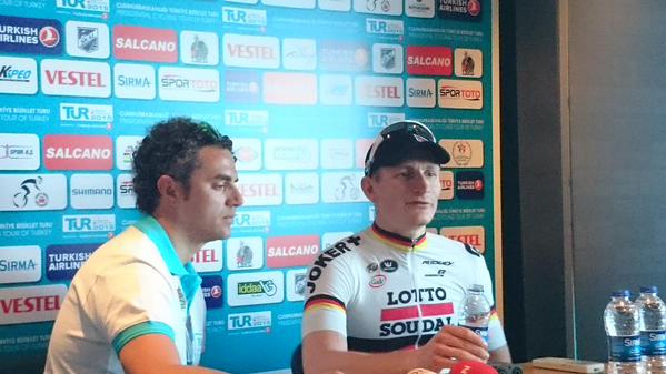 El Pelotón Mas se queda a un kilómetro de la victoria que se llevó Greipel