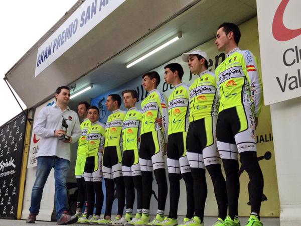 El Pelotón El CC Rías Baixas clasificado para el Campeonato de España