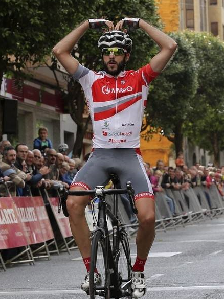 El Pelotón Aitor González vence en Murgia