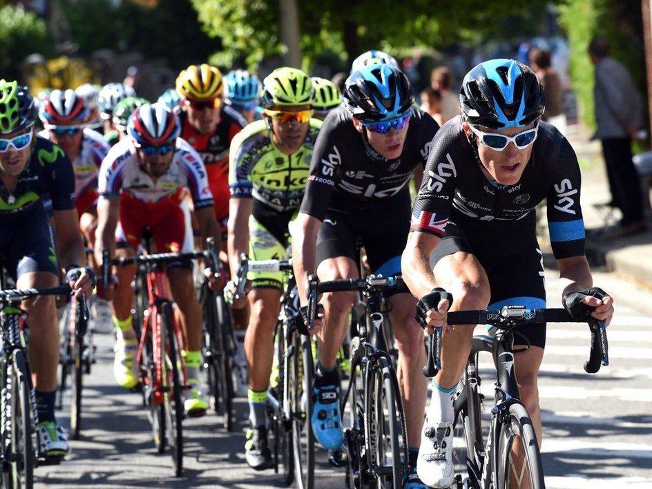 El Pelotón Brailsford: «Ir primeros para la etapa de pavés es una ventaja, pero no podemos confiarnos»