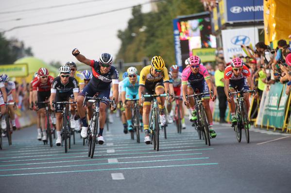 El Pelotón Pelucchi suma y sigue