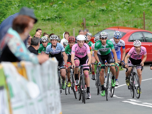 El Pelotón Tres días de intenso ciclismo en el Euskaldun