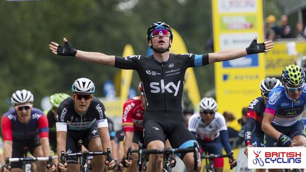 El Pelotón Viviani repite y Lobato lidera en la Gran Bretaña