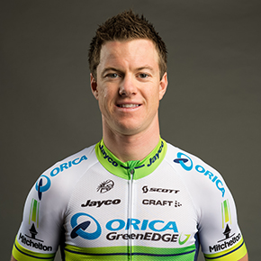 El Pelotón Simon Clarke cambia de filas