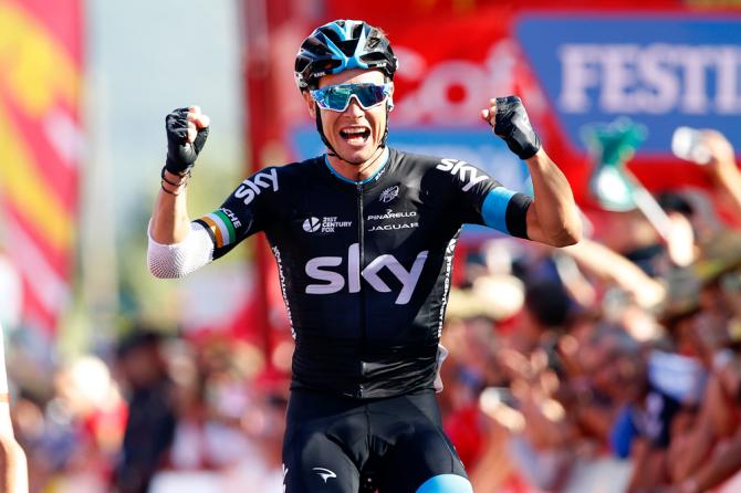 El Pelotón Roche vence y Dumoulin convence