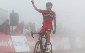 El Pelotón De Marchi brilla entre la niebla