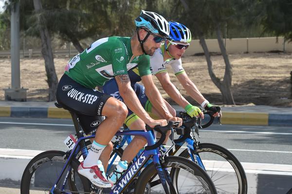 El Pelotón Fractura del hueso temporal izquierdo para Boonen