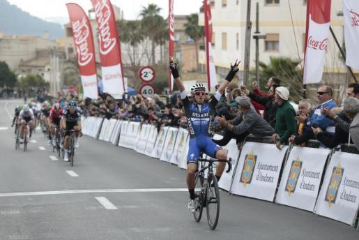El Pelotón Gianluca Brambilla se lleva el Trofeo Pollença-Andratx