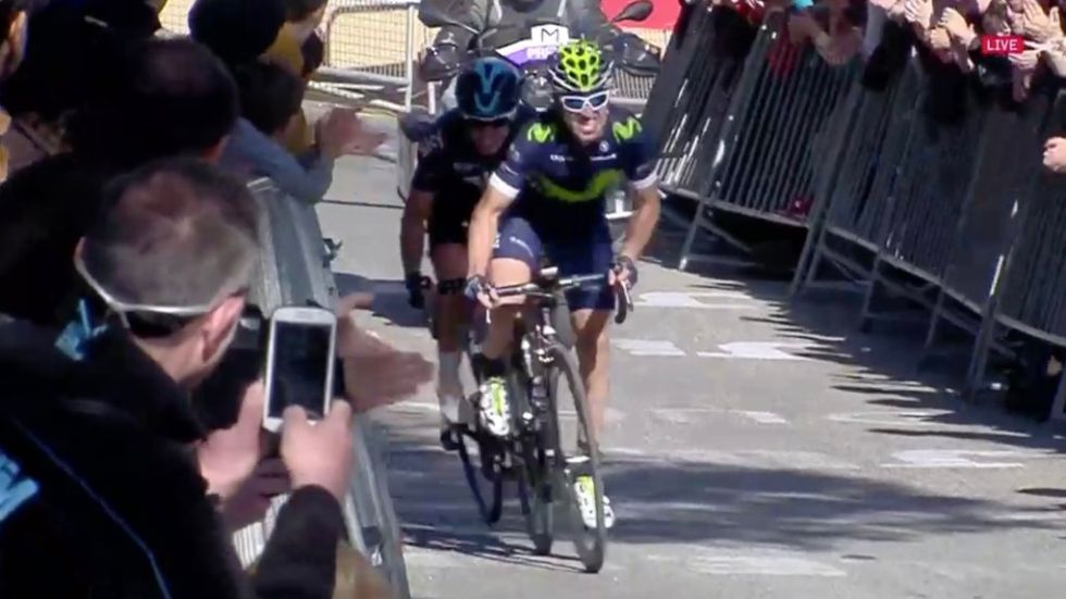 El Pelotón Ion Izagirre avisa ganando en Puy