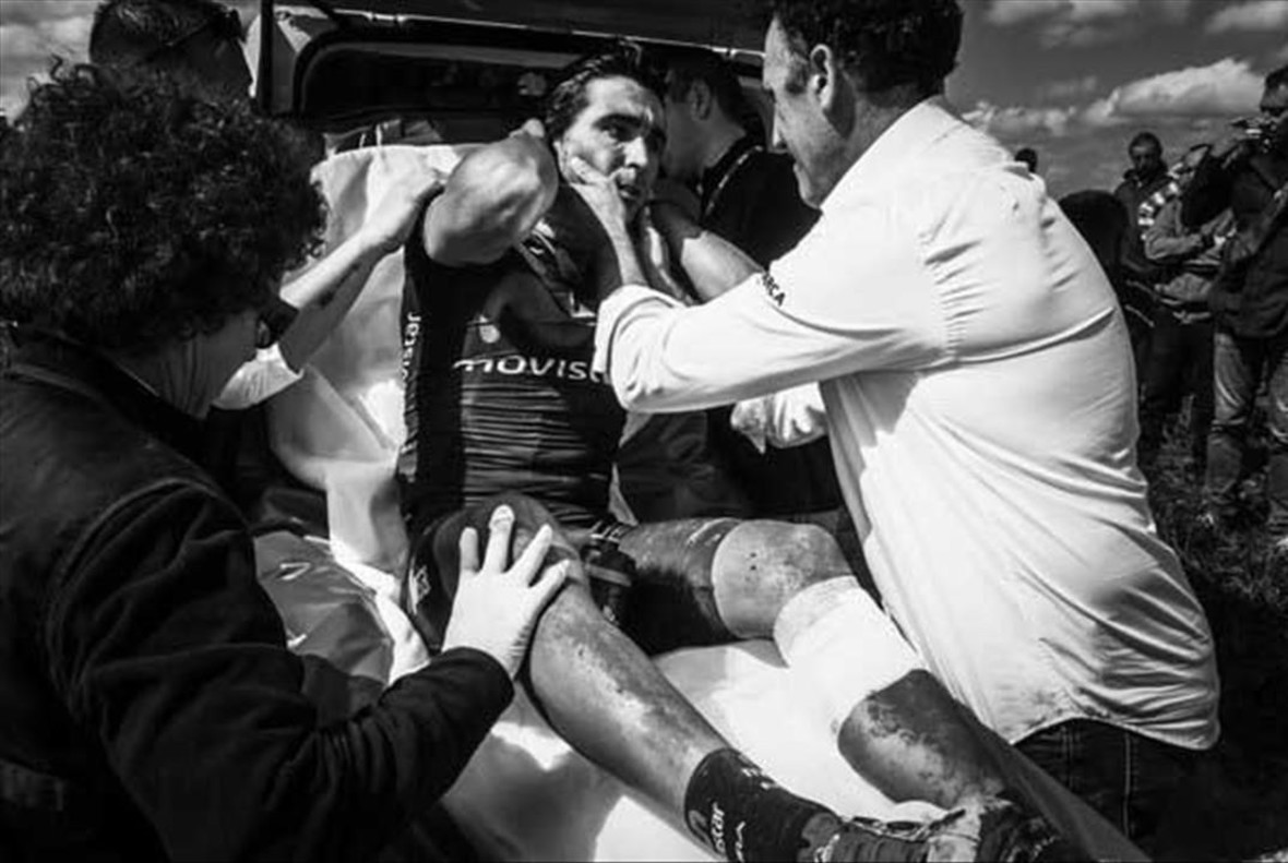 El Pelotón La pierna de Ventoso, cortada por un freno de disco