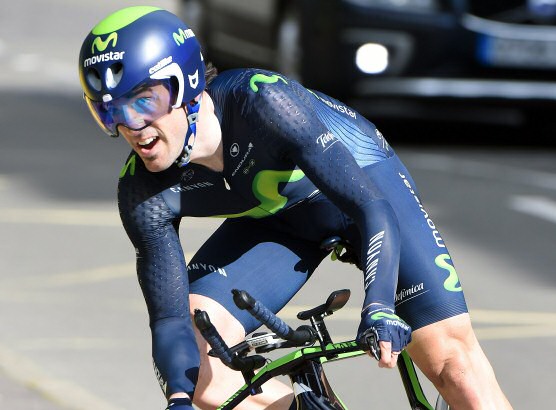 El Pelotón Izagirre impone su ley en el prólogo