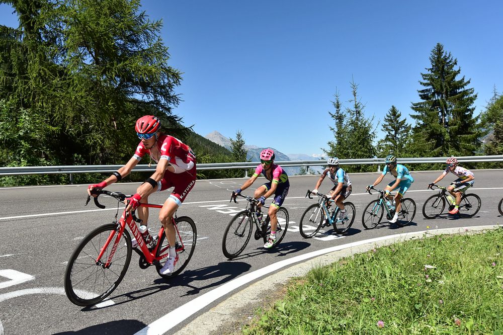 El Pelotón Zakarin vence y Froome convence