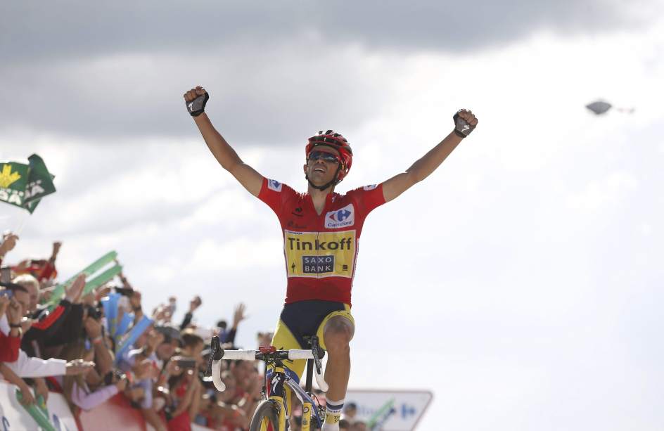 Contador celebra su victoria en Ancares, en la Vuelta 2014. El madrileño se impuso a Froome en un mano a mano para el recuerdo. © EFE