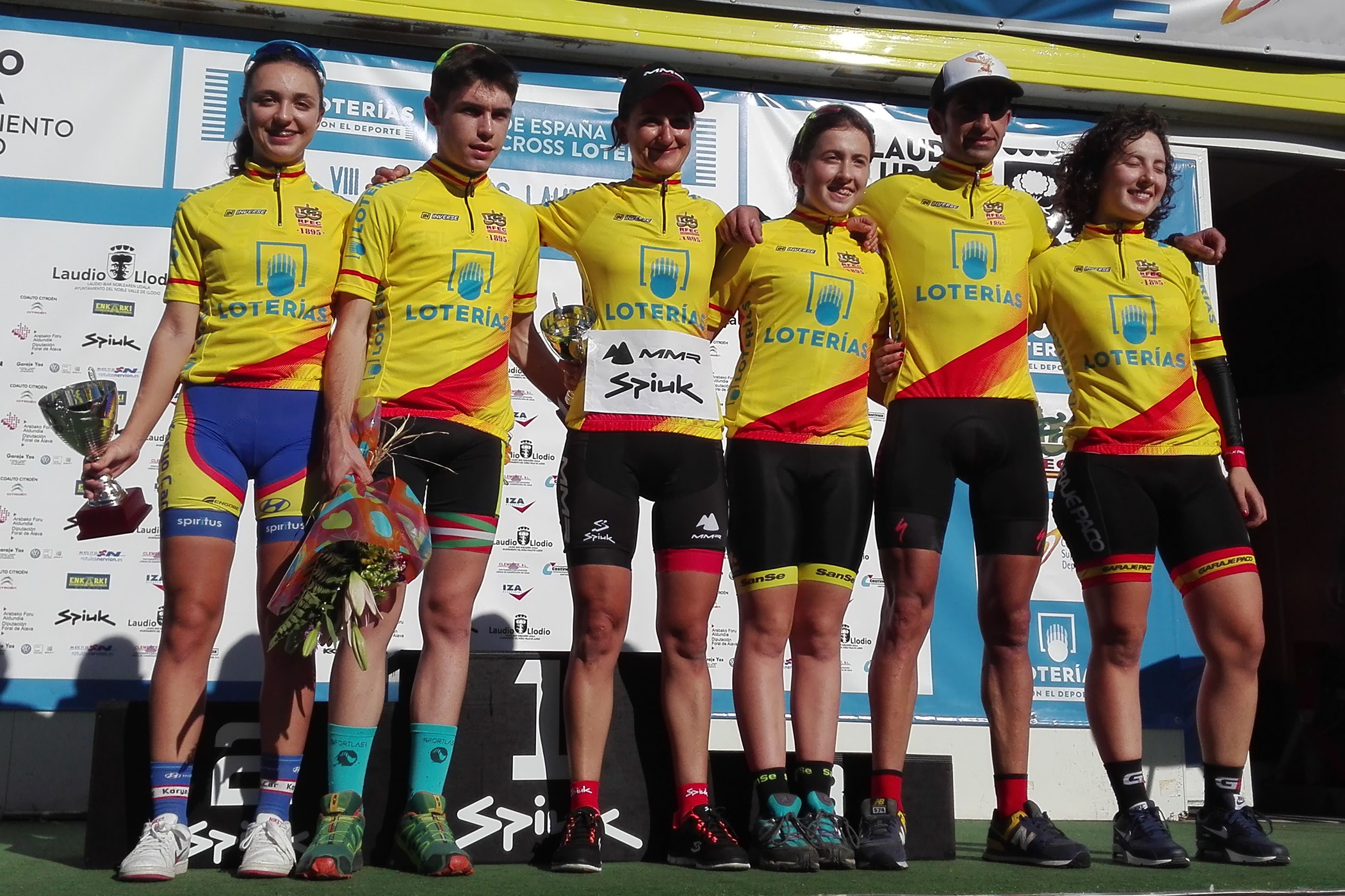 El Pelotón Laudio y Muskiz abrieron la Copa de España de CX Líderes tras Laudio. Foto © RFEC