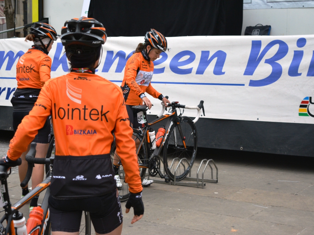 El Pelotón Lointek Team mantiene el bloque en 2017