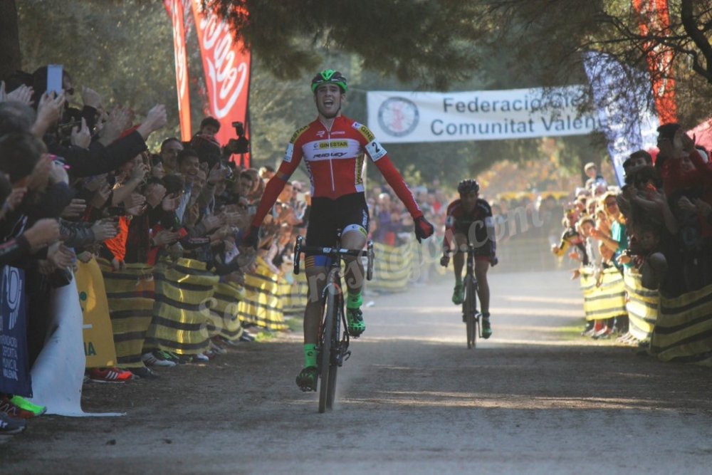 El Pelotón Cambio en los recorridos del Campeonato de España de ciclocross y del GP Ciudad de Valencia