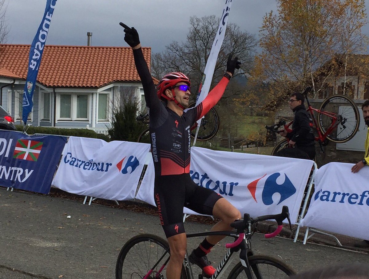 El Pelotón Resumen del fin de semana de CX: Esteban y Nuño primeros líderes de la Challenge de Euskadi en Ametzaga