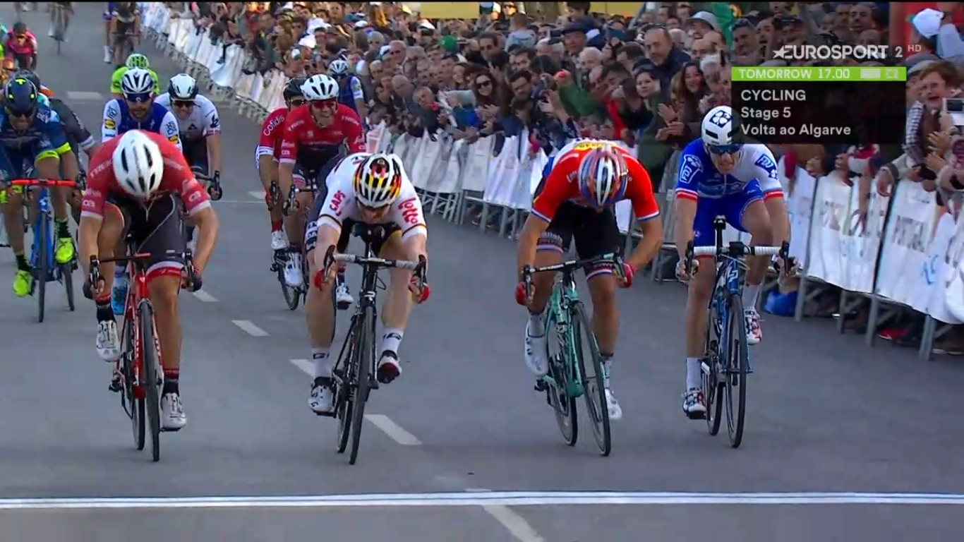 El Pelotón Greipel se lleva un esprint ajustadísimo en Algarve