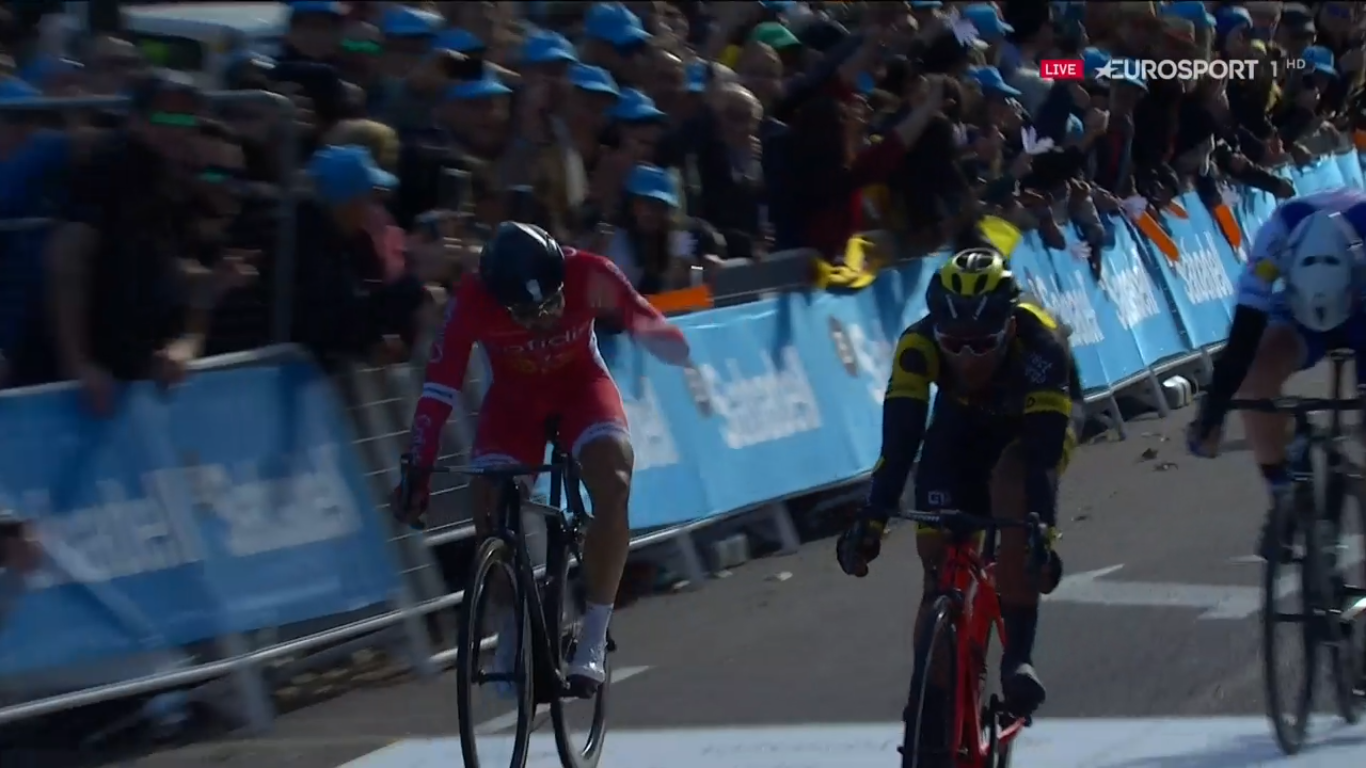 El Pelotón Coquard gana una 'etapa' de 51km, Nairo la general