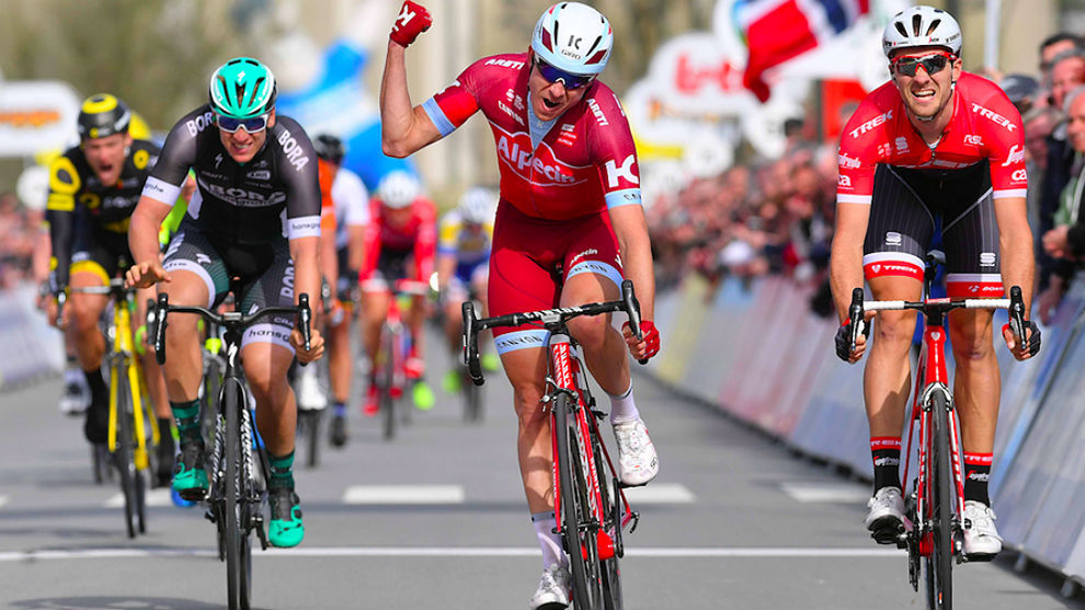 El Pelotón Kristoff gana y Gilbert sentencia