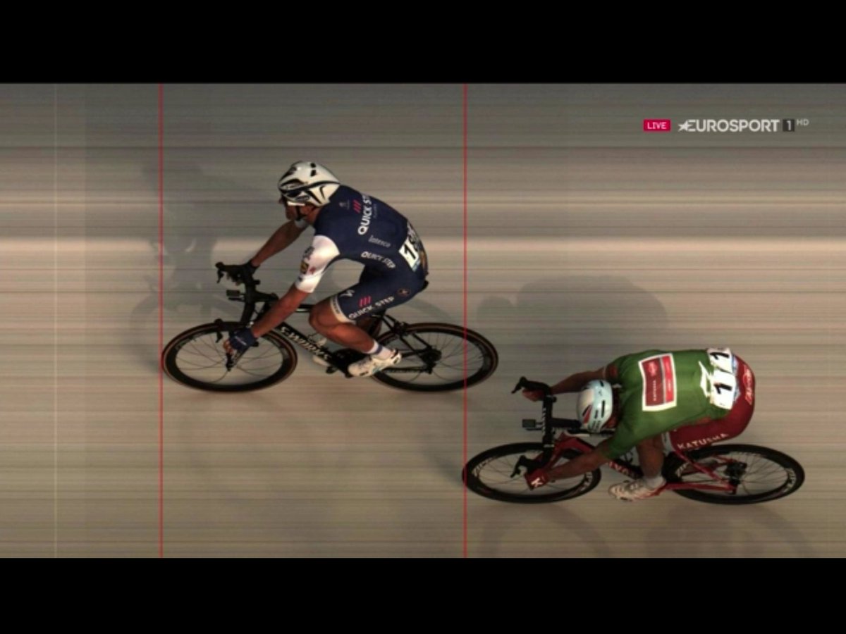 El Pelotón Kittel gana después de caerse