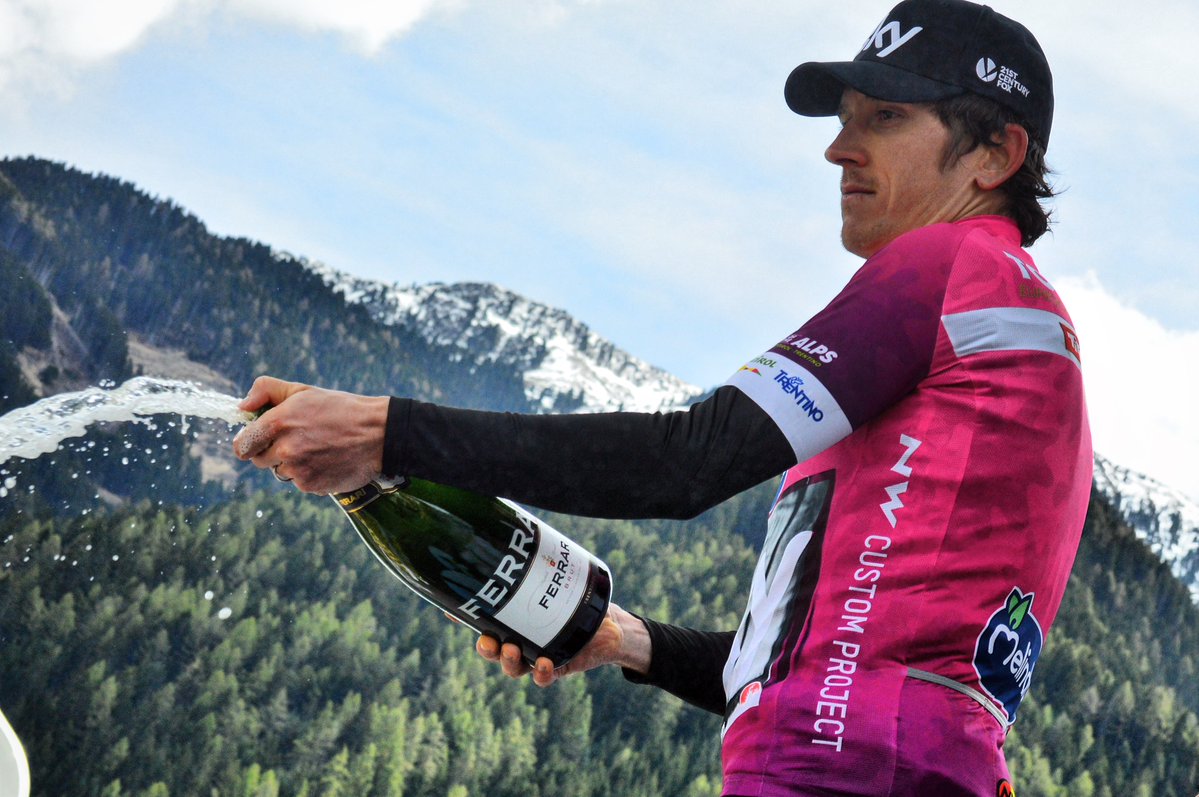 El Pelotón Thomas amarra el liderato y Pinot se lleva la etapa