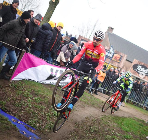 ismael esteban loenhout