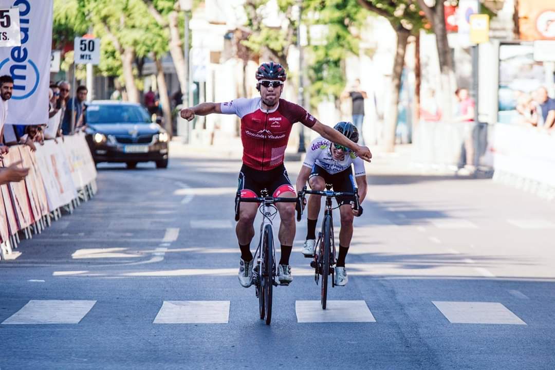 El Pelotón Oier Ibarguren (Baqué Ideus BH), victoria y liderato en Volta Castelló