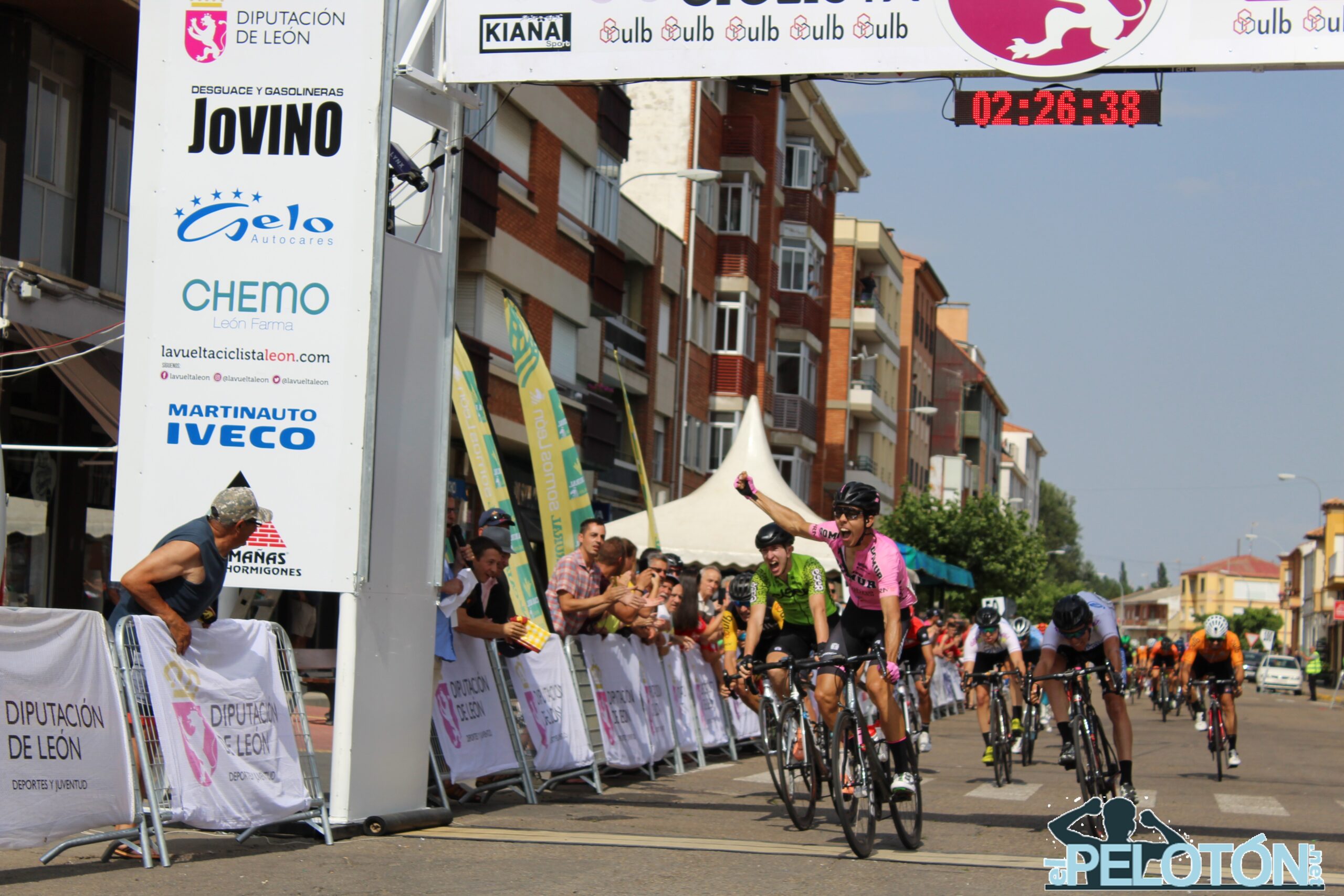 El Pelotón A Ángel Fuentes (Gomur) le da un "amarillo" en Veguellina y repite en la Vuelta a León El Pelotón A Ángel Fuentes (Gomur) le da un "amarillo" en Veguellina y repite en la Vuelta a León