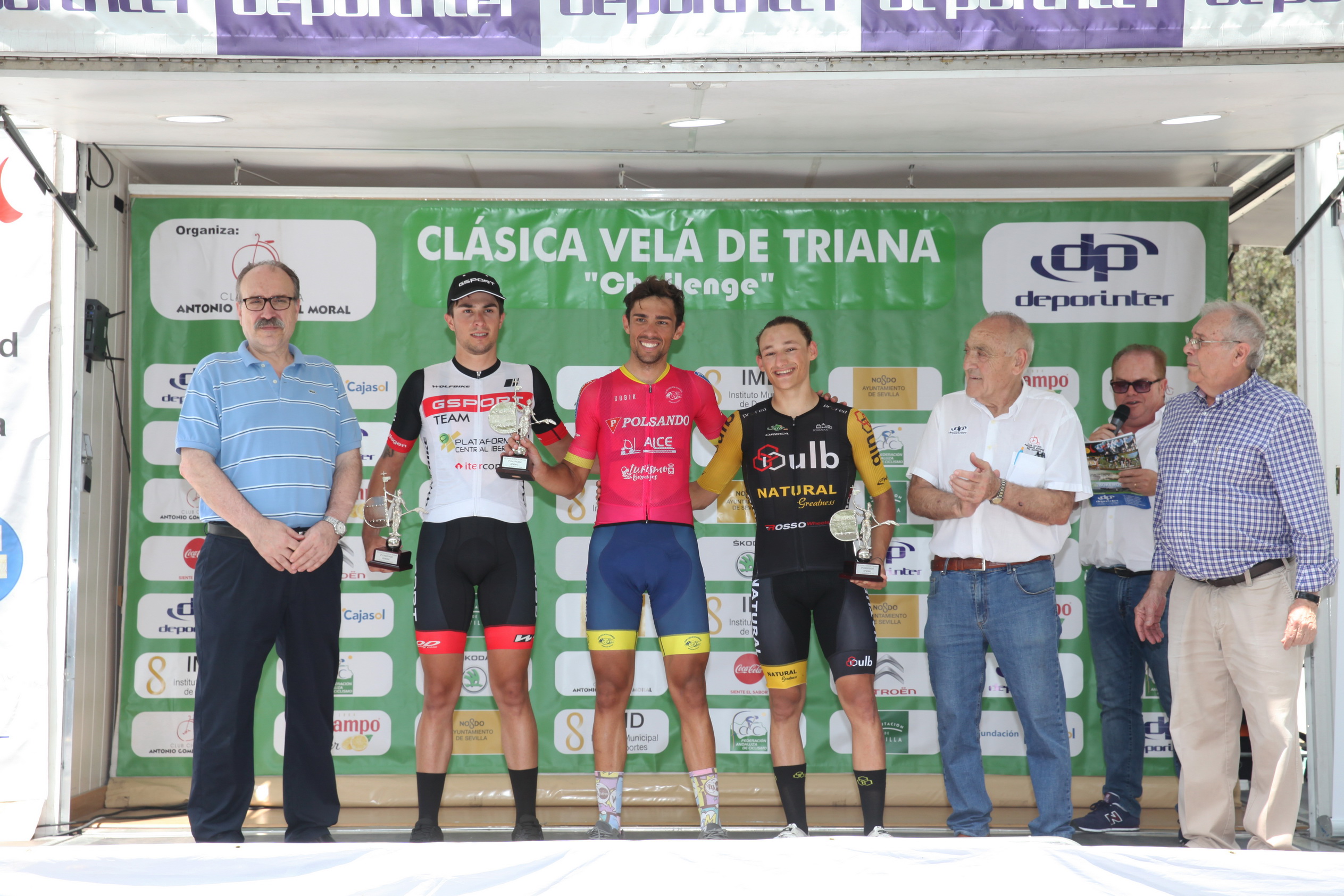 El Pelotón Paco López Mayo (CC Caracol) sorprende a todos en la XX Clásica Velá de Triana