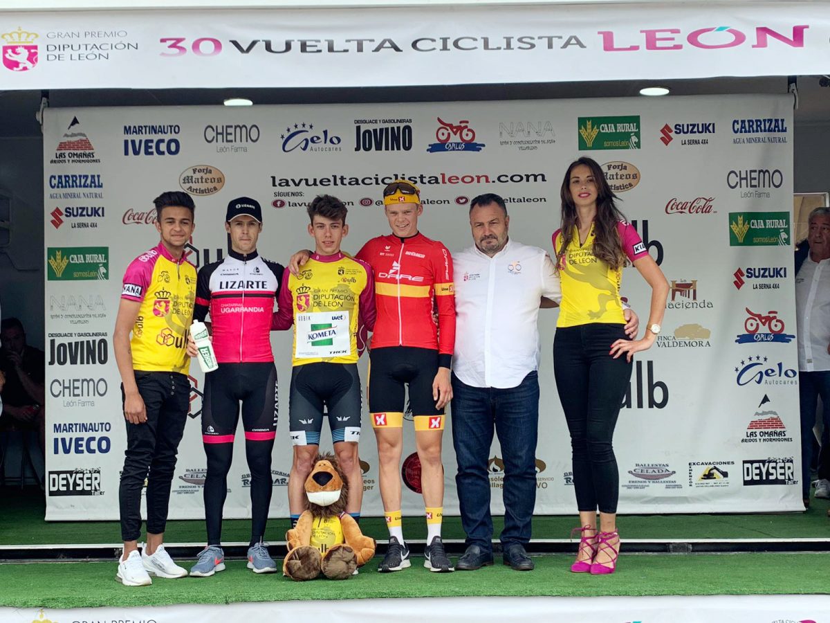 Podium final Vuelta León 2019