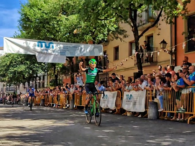 El Pelotón Juan Fernando Calle (Caja Rural-RGA) encarrilla el Euskal Bailarak en Aretxabaleta