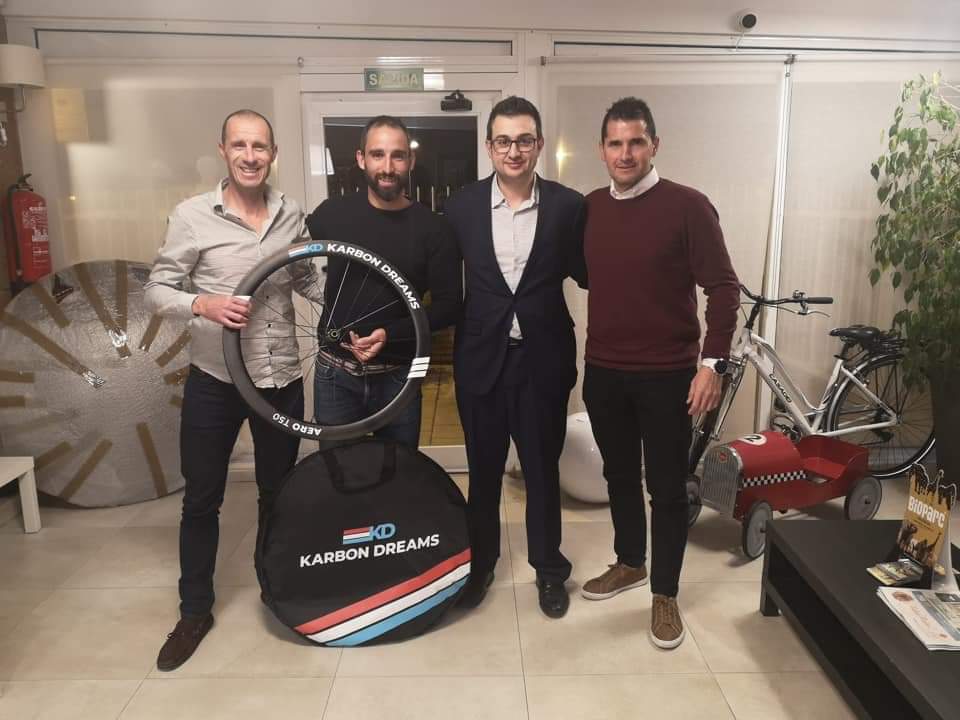 El Pelotón Karbon Dreams, nuevo colaborador del Electro Hiper Europa-GSport