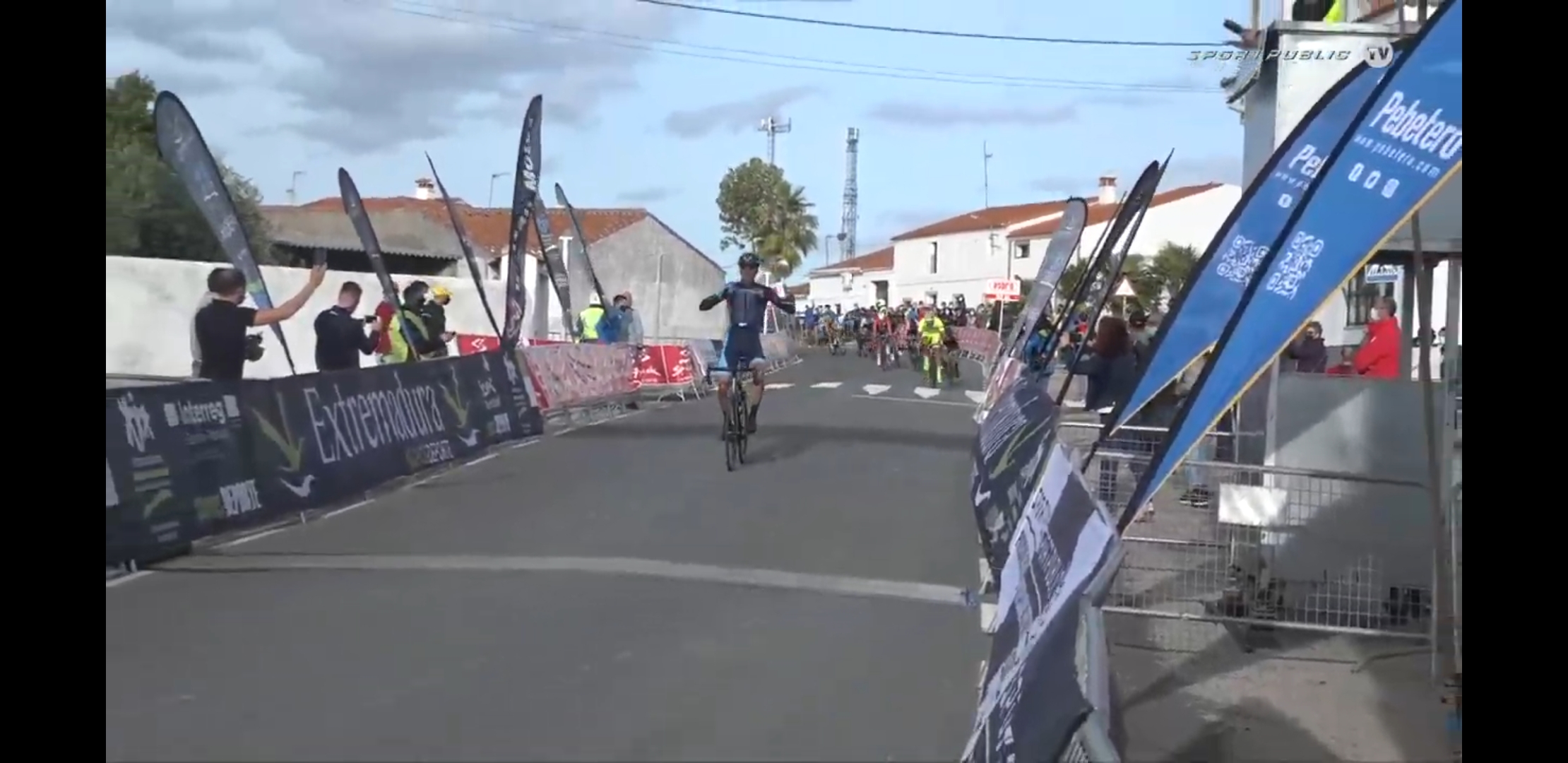 El Pelotón Fran García Rus (Cortizo) se lleva en Salorino la primera de la Vuelta Tajo