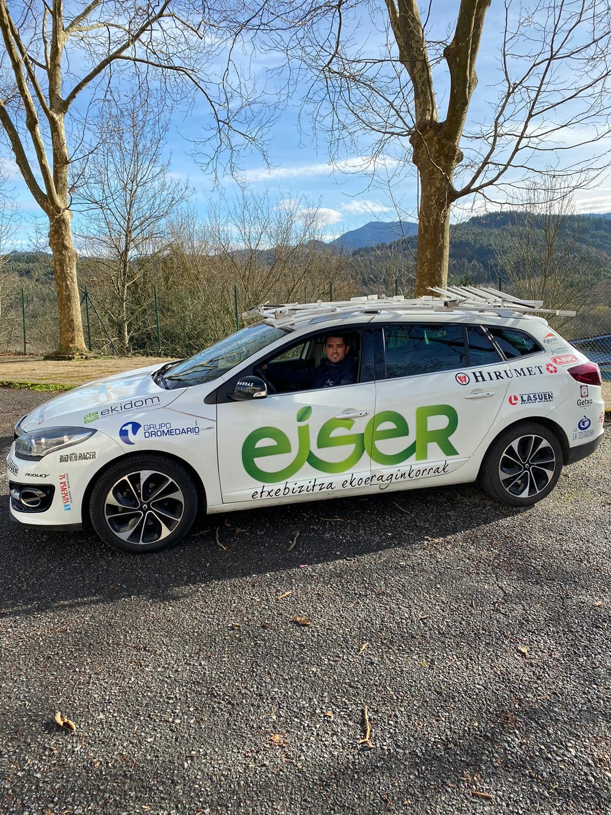 Beñat Intxausti Eiser Hirumet