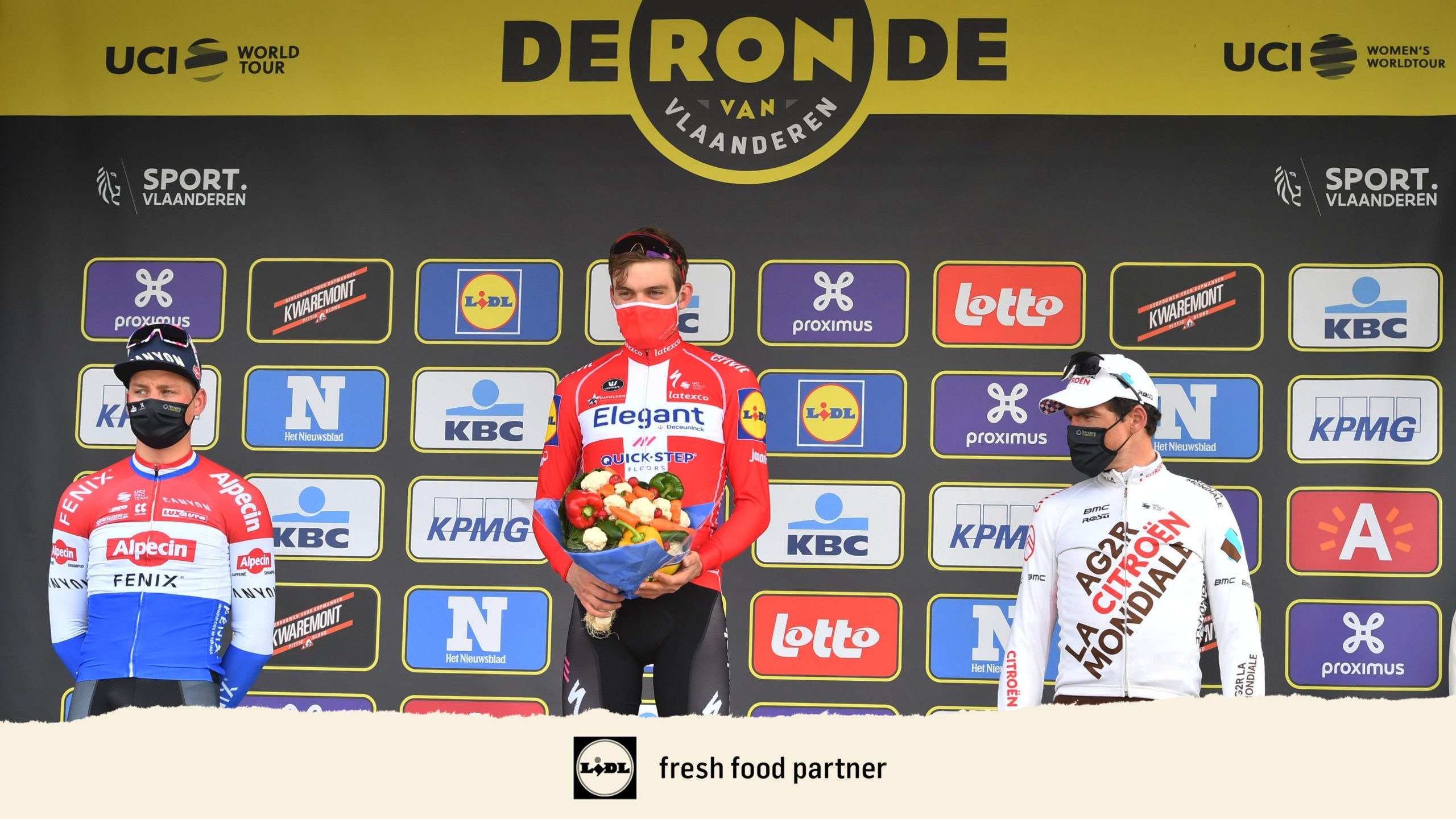 El Pelotón Asgreen impone la lógica Deceuninck batiendo a Van der Poel al esprint en Flandes