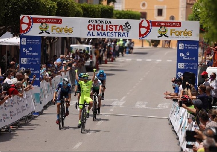 Llegada victoriosa de Prades en Benicarló