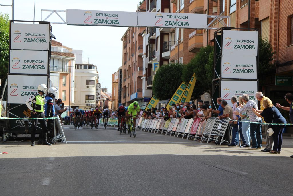 Resumen de la segunda etapa de la Vuelta a Zamora 2021