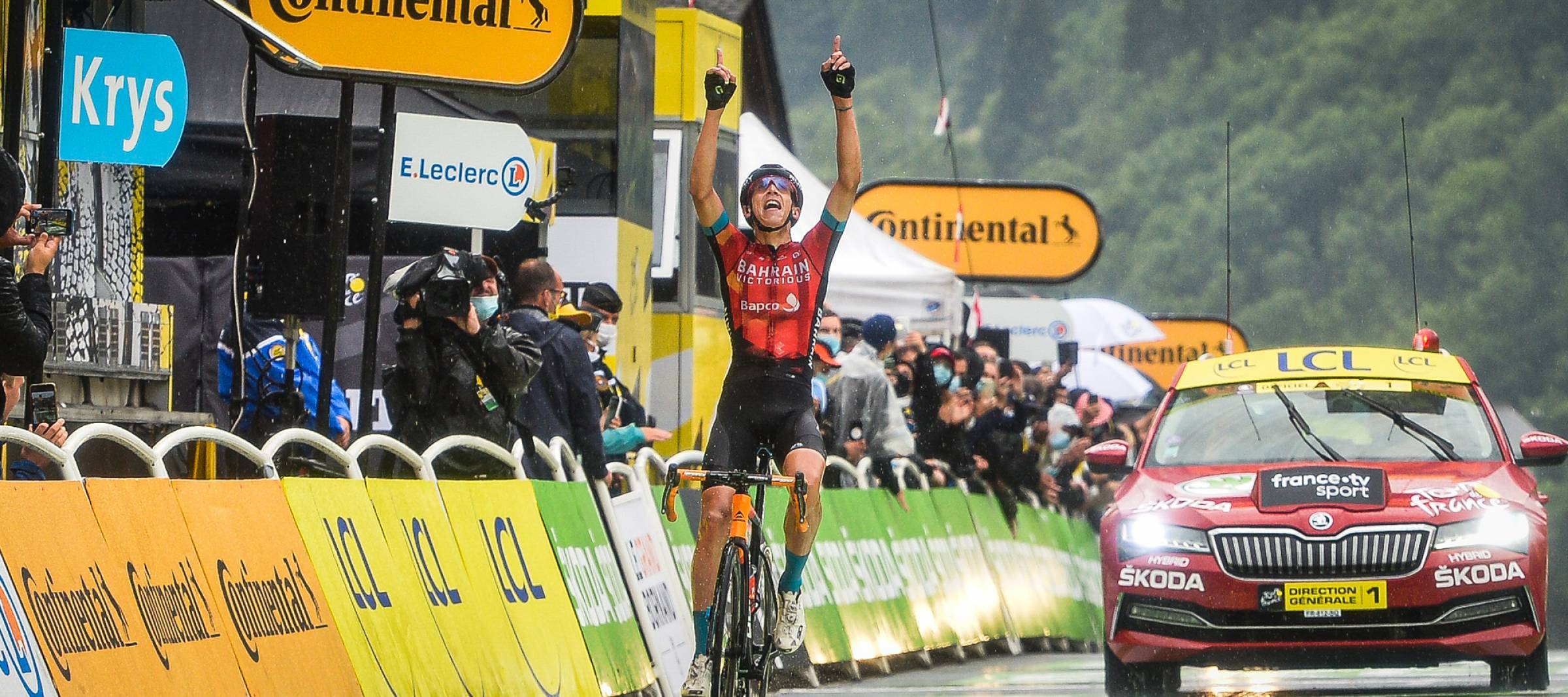 Dylan Teuns celebra Le Grand-Bornand (Foto: letour.fr)