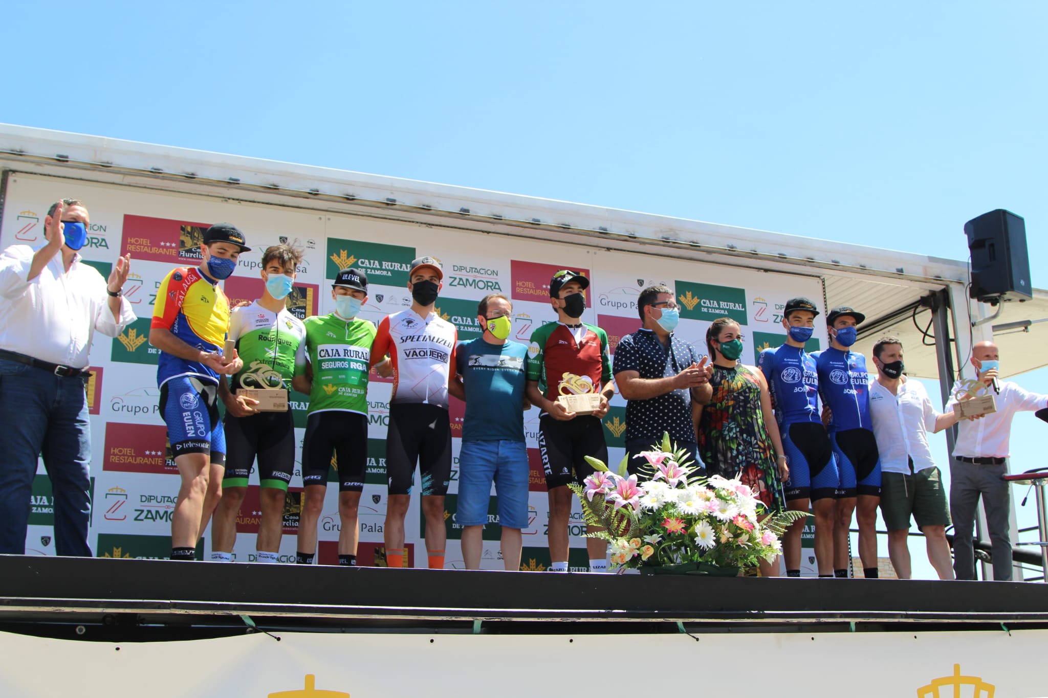 Podium final del Trofeo San José con Calum Johnston como vencedor (Foto: Fabio López-CDC Zamora-Ciclismo El Pelotón)
