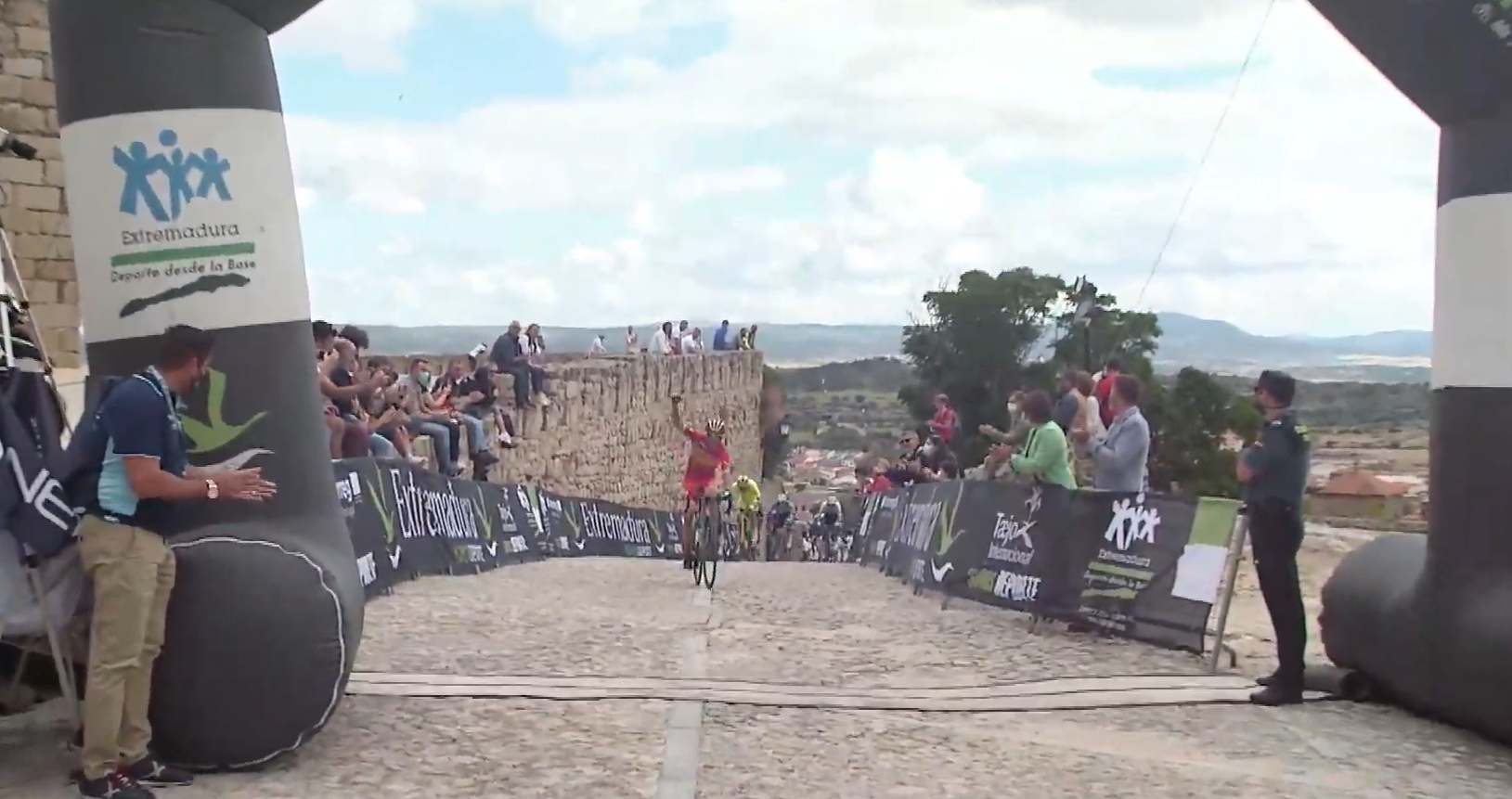 Benjamí Prades logra el triunfo en Trujillo (Foto: Ciclismo El Pelotón/SportpublicTV)