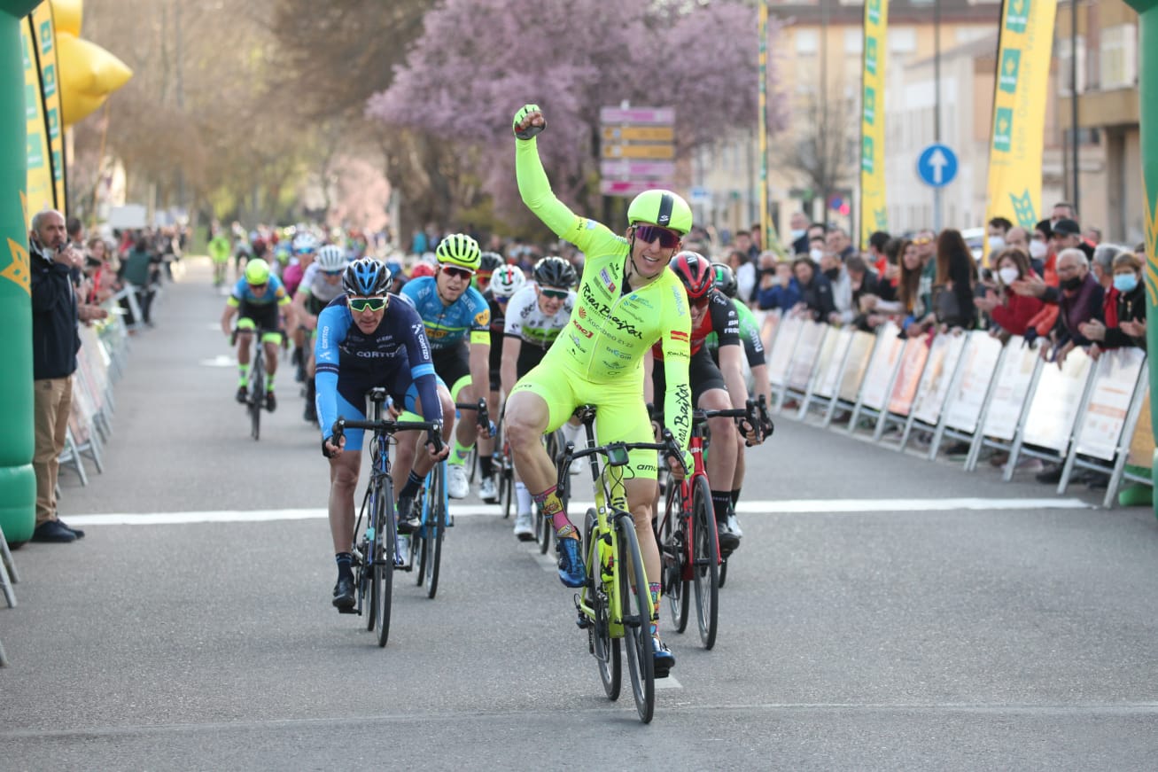 Imagen de Noel Martín celebrando el triunfo en Zamora (Foto: Prensa CDC Zamora)