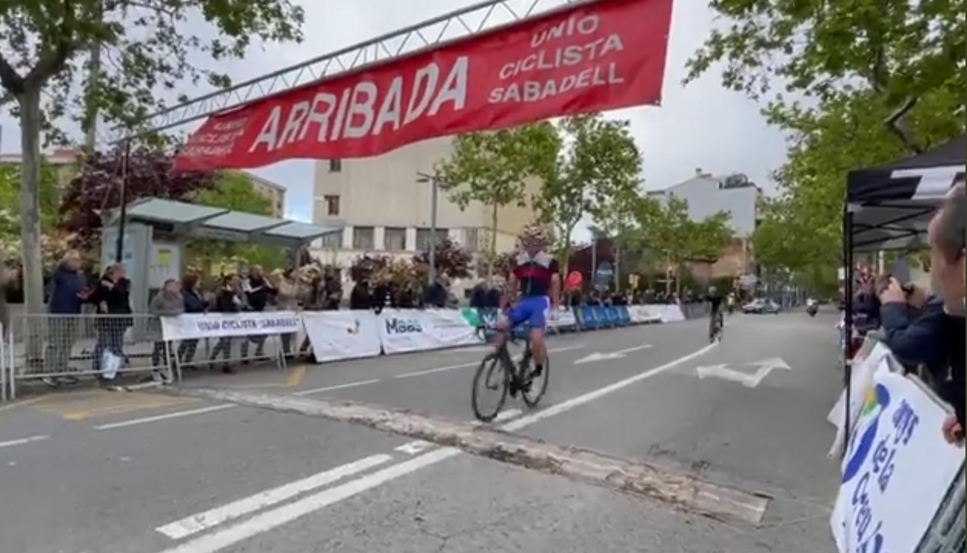 llegada del Trofeu Joan Escola con Syritsa como triunfador