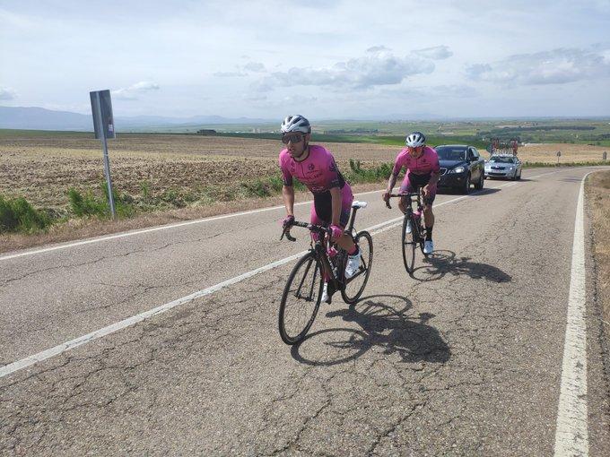 Imagen de Molina y Millán rodando en cabeza en la prueba segoviana de Pinares (Foto: @rogosim)