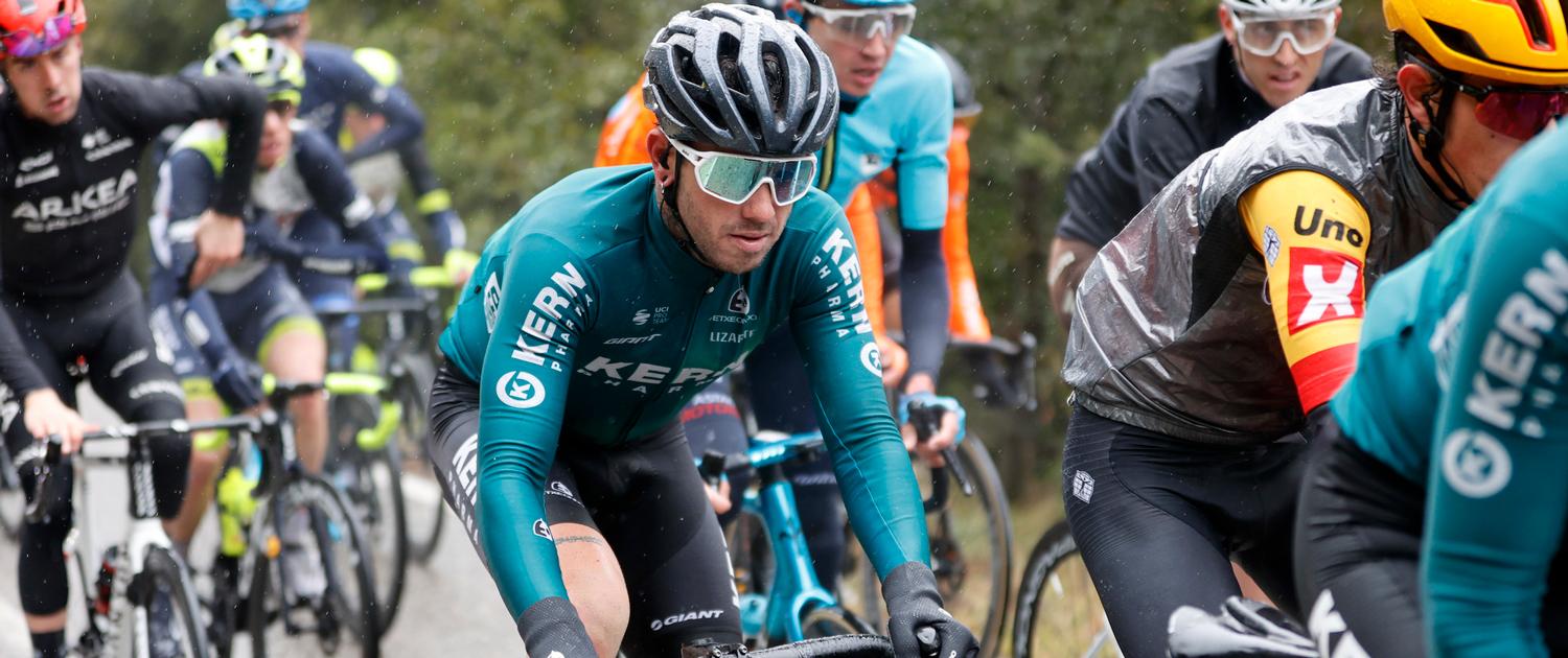 Sencillo paso por la Tro-Bro León del Equipo Kern Pharma