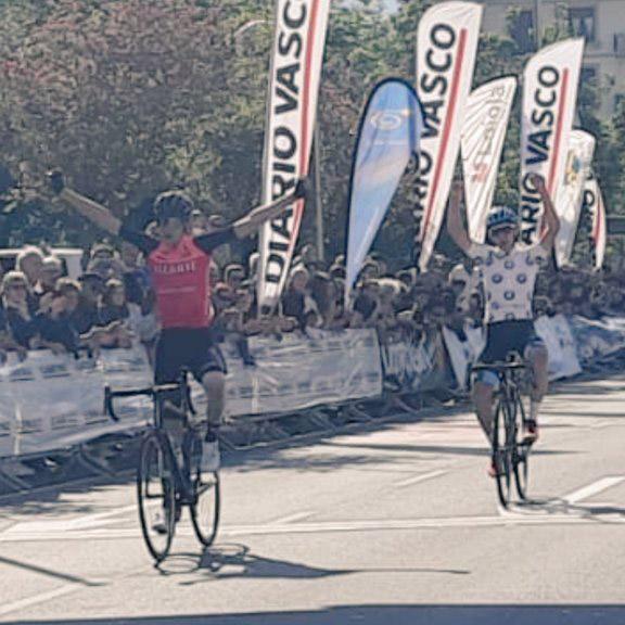 Piganzoli Bidasoa Itzulia y Sinuhé Fernández