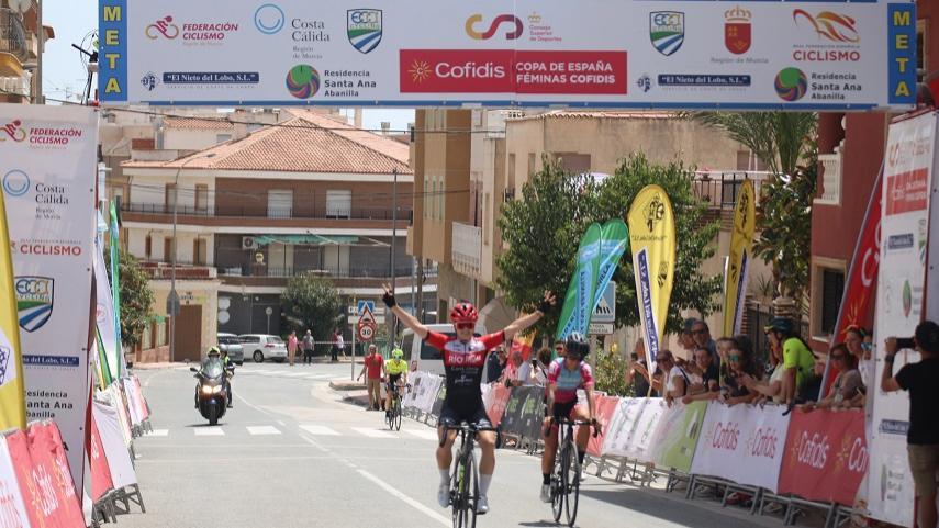 Susana Pérez triunfo Río Miera en el trofeo Residencia Santa Ana Abanilla