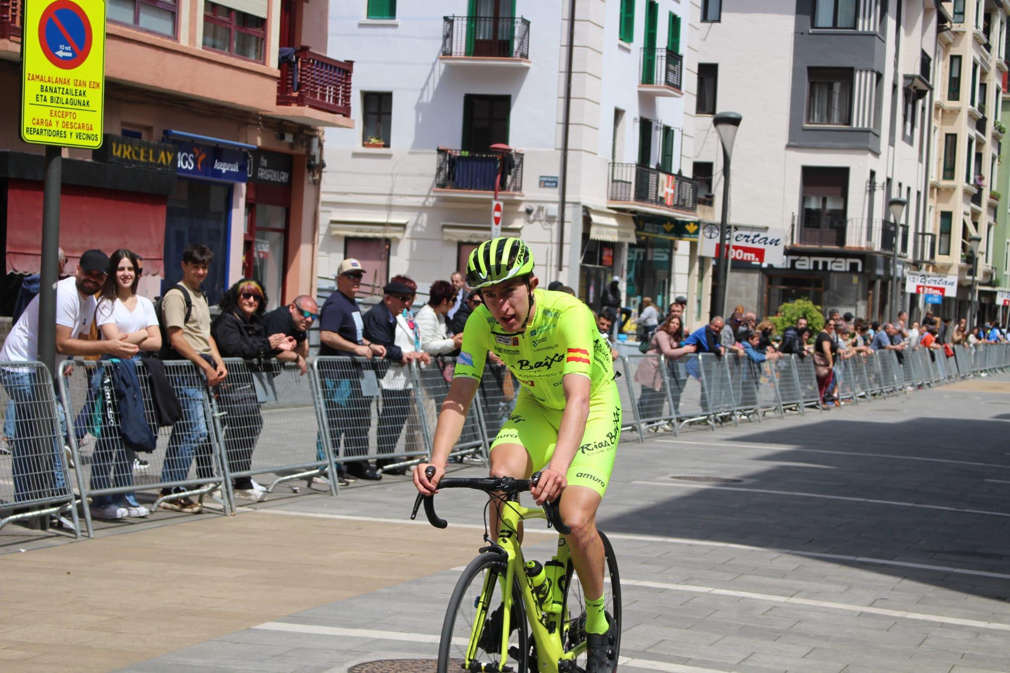 Vicente Hernaiz regresa al pelotón profesional tras brillar en el Vigo-Rias Baixas